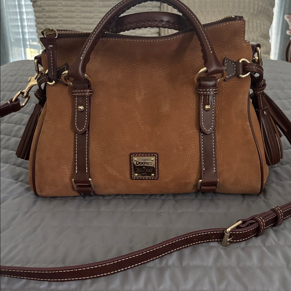 Dooney & Bourke like new caramel-suede leather satchel bag
